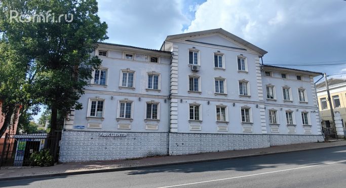 Продажа торгового помещения 519 м², Советская улица - фото 1