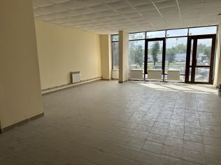 Аренда торгового помещения 162 м²