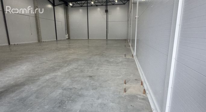 Продажа производственного помещения 605 м², Коммунальная улица - фото 2