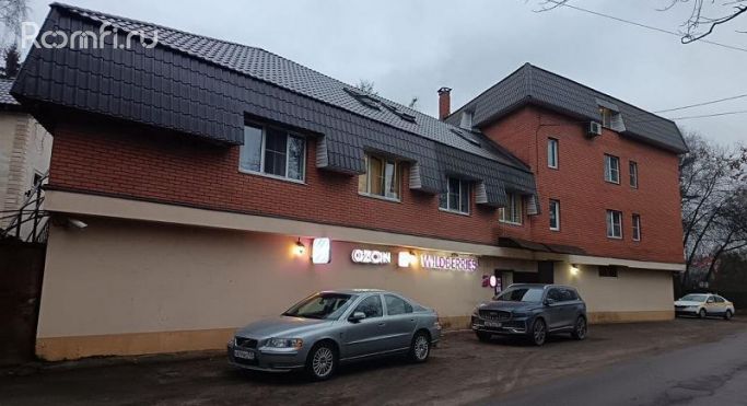 Продажа помещения свободного назначения 887 м², Угловая улица - фото 2
