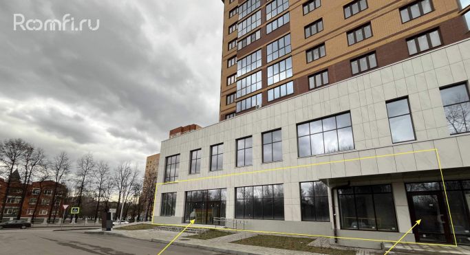 Продажа торгового помещения 440.5 м², Центральная улица - фото 3