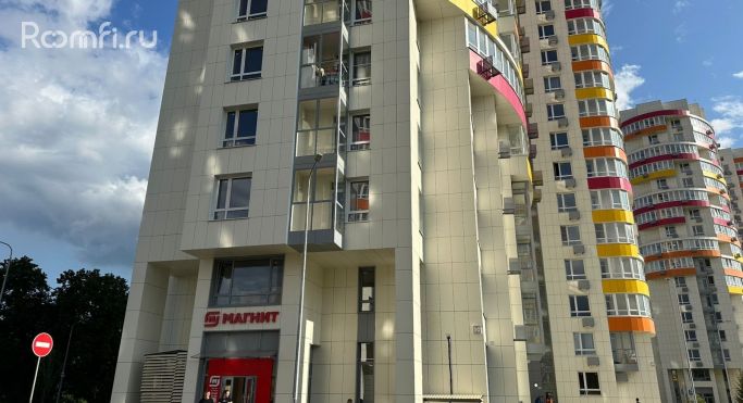 Продажа помещения свободного назначения 304.3 м² - фото 1