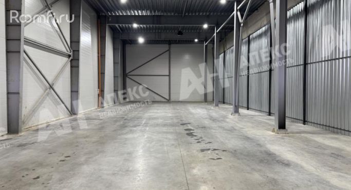Аренда склада 600 м², Административная улица - фото 1
