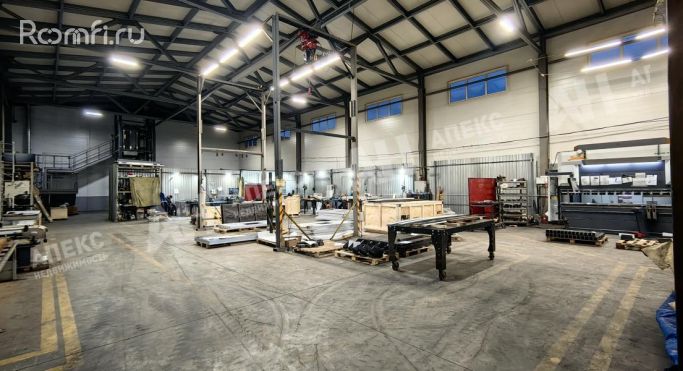 Аренда склада 1017 м², Южная улица - фото 1