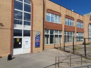 Аренда торгового помещения 1052.5 м²