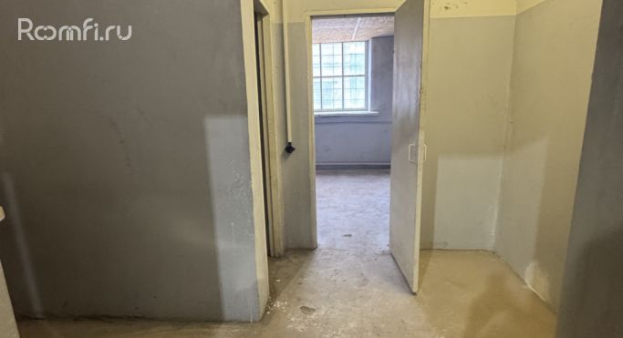 Продажа производственного помещения 625 м², Рощинская улица - фото 3