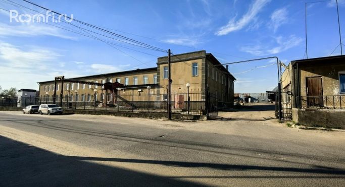 Аренда склада 305 м², Фабричная улица - фото 1