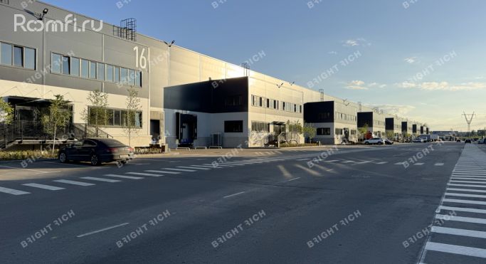 Продажа склада 9775.8 м², Коммунальная улица - фото 1