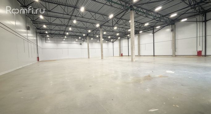Аренда склада 2000 м², Коммунальная улица - фото 2