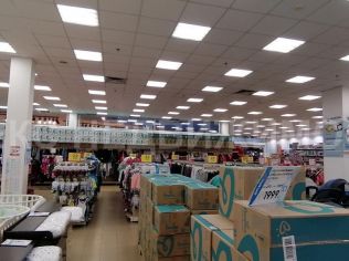 Аренда торгового помещения 275 м²