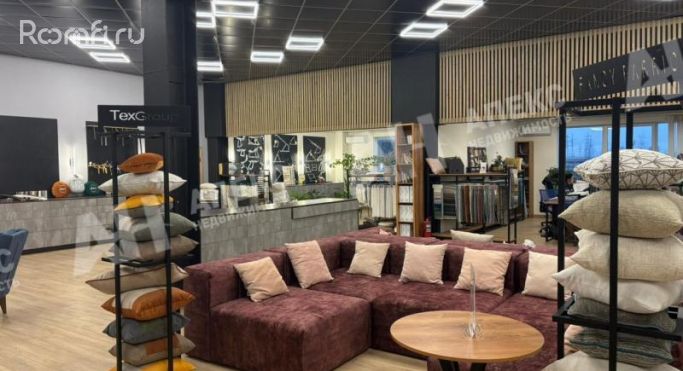 Аренда помещения свободного назначения 645 м², улица Маковского - фото 1