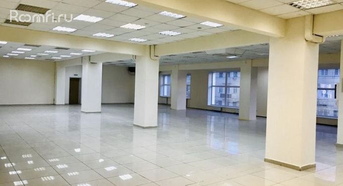 Аренда торгового помещения 300 м², улица Победы - фото 1