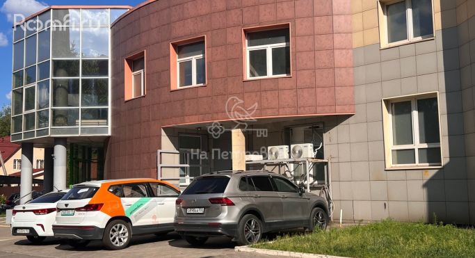 Продажа торгового помещения 807 м², Парковая улица - фото 2