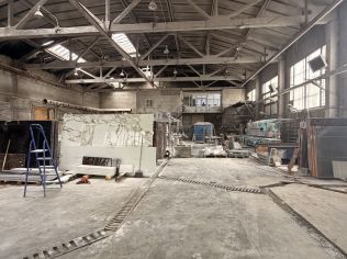 Аренда производственного помещения 990 м²