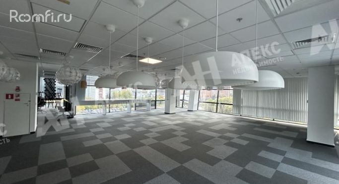 Аренда офиса 1350 м², Ленинградская улица - фото 1