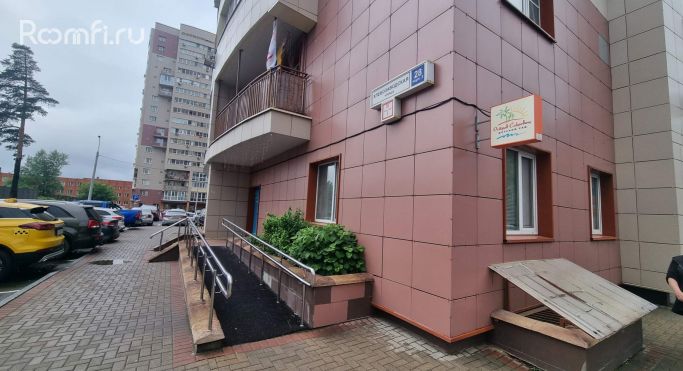 Продажа торгового помещения 164.4 м², Хлебозаводская улица - фото 1