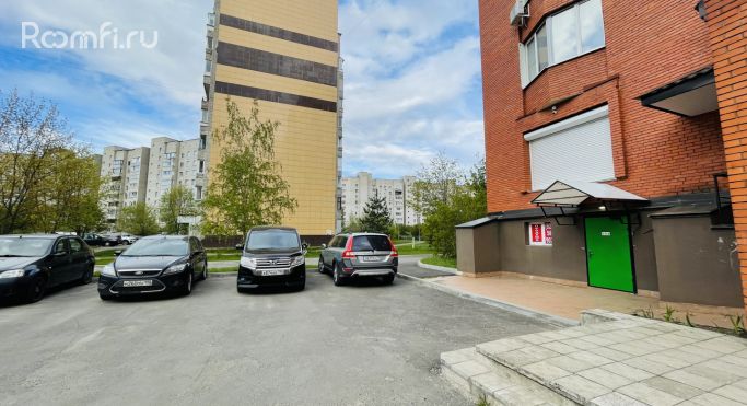 Продажа торгового помещения 97.3 м², Центральная улица - фото 2