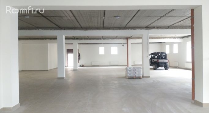 Аренда торгового помещения 750 м², Центральная улица - фото 4