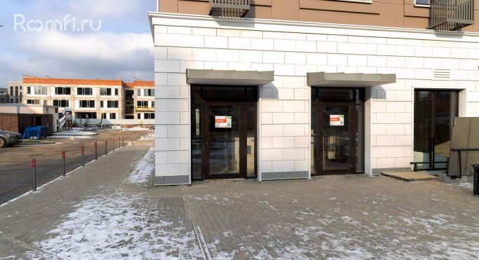 Аренда помещения свободного назначения 60.8 м², улица Сергея Жадобкина - фото 1