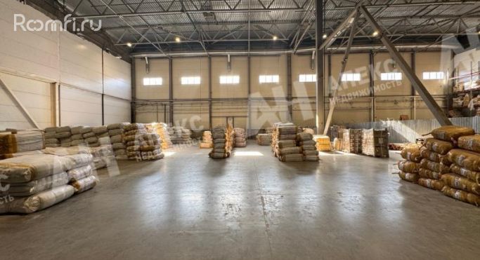 Аренда склада 1850 м², Административная улица - фото 1