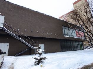 Аренда торгового помещения 621 м²