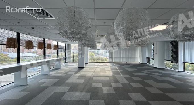 Аренда офиса 1350 м², Ленинградская улица - фото 2