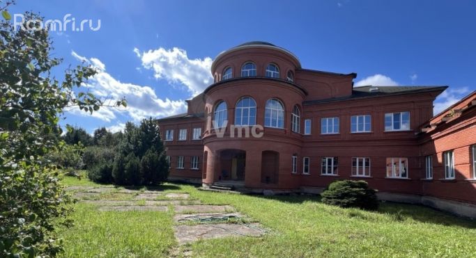 Продажа помещения свободного назначения 2700 м² - фото 2