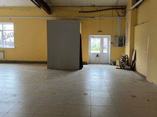 Аренда торгового помещения 172.6 м²