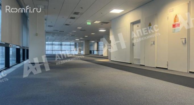 Аренда офиса 650 м², Ленинградская улица - фото 1