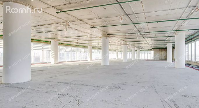 Аренда офиса 1828.6 м², Ленинградская улица - фото 1