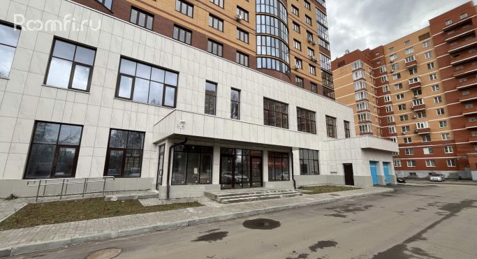 Продажа торгового помещения 467.9 м², Центральная улица - фото 2