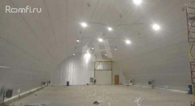 Аренда склада 900 м², Комсомольская улица - фото 1